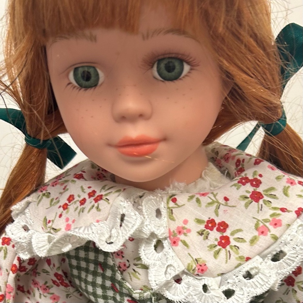 Anne of Green Gables 100 year Anniversary Vinyl Doll, 2008 - Picture 3 of 7